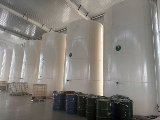  Industrial Use Yellow or White Vaseline for Industrial Cosmetics Has Good Waterproof and Moisture Retention Mechanical Lubrica