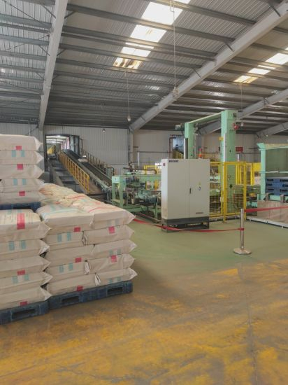  Wholesale Price White Solid Kunlun Brand Top Quality 64/66 Fully Refined Paraffin Wax CAS 8002-74-2